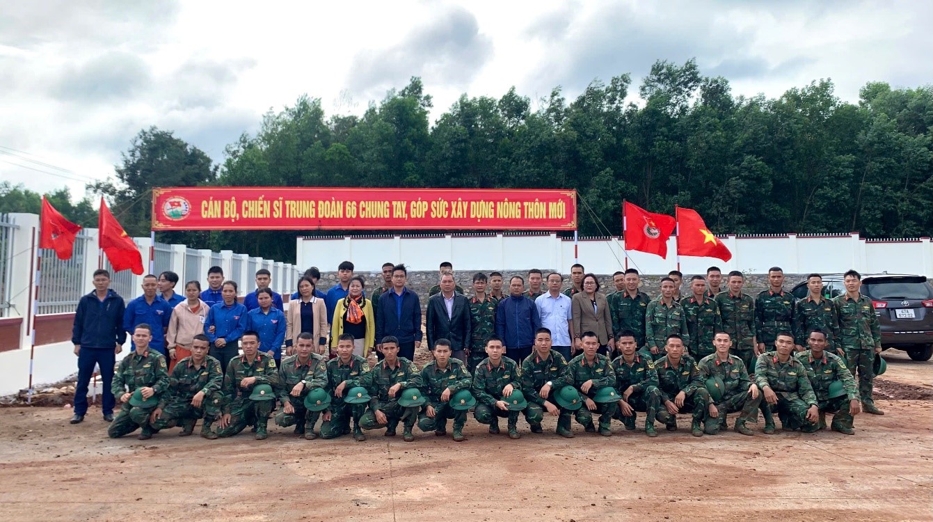Trung đoàn 66 ra quân thực hiện công tác dân vận tại xã Ea H’Leo